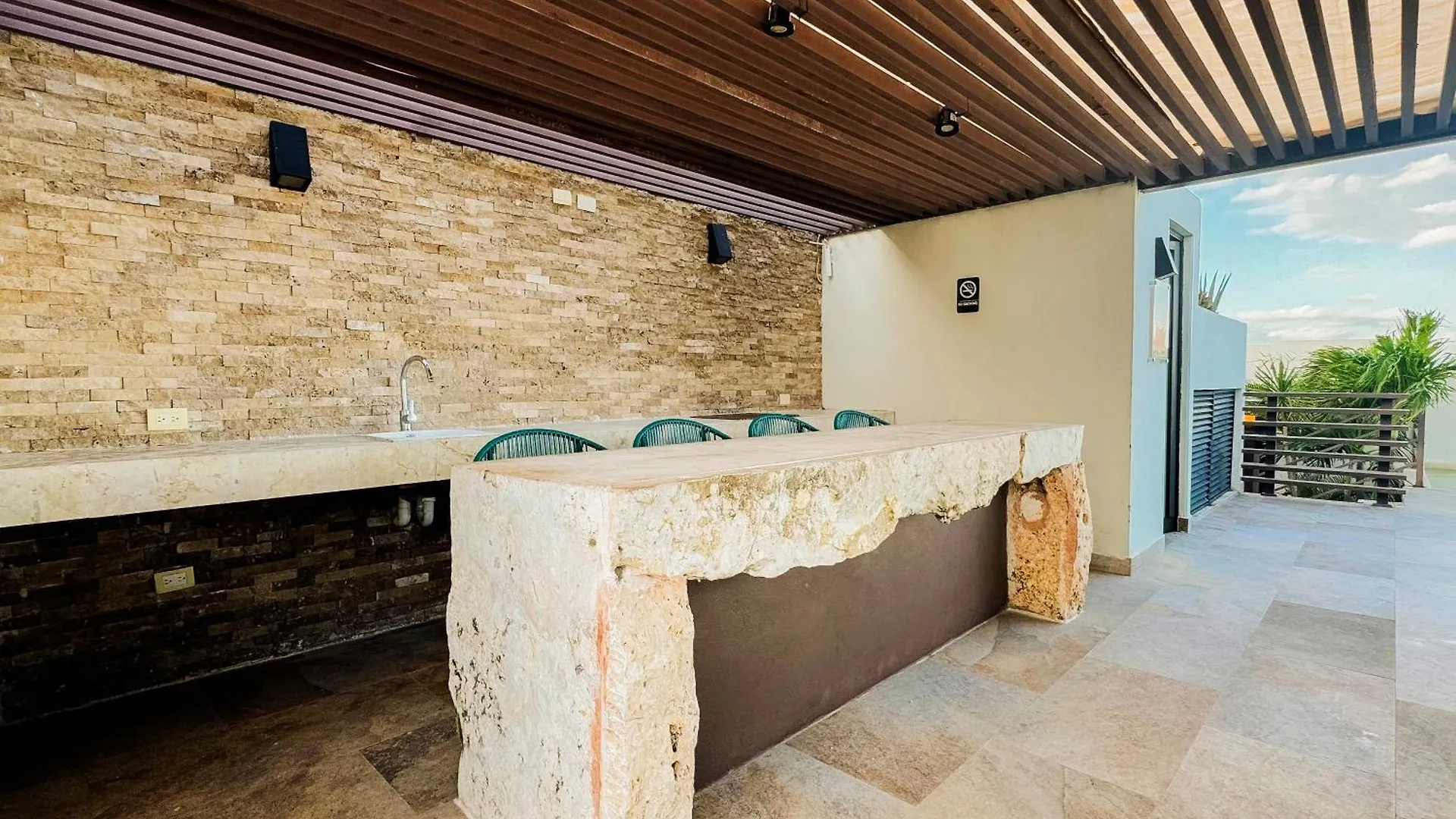 Stylish 2Bed,2Bath-Condo Near Beach - 6 Guests Playa del Carmen Mexico