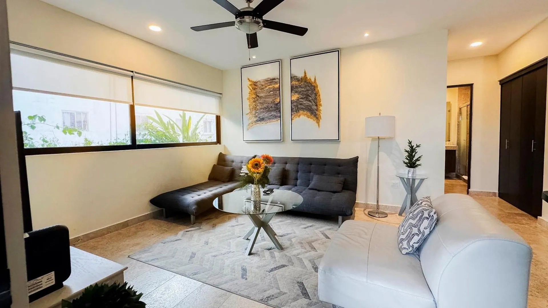 Stylish 2Bed,2Bath-Condo Near Beach - 6 Guests Playa del Carmen